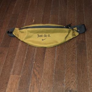 Nike Multi Pocket Olive Green Fanny Pack